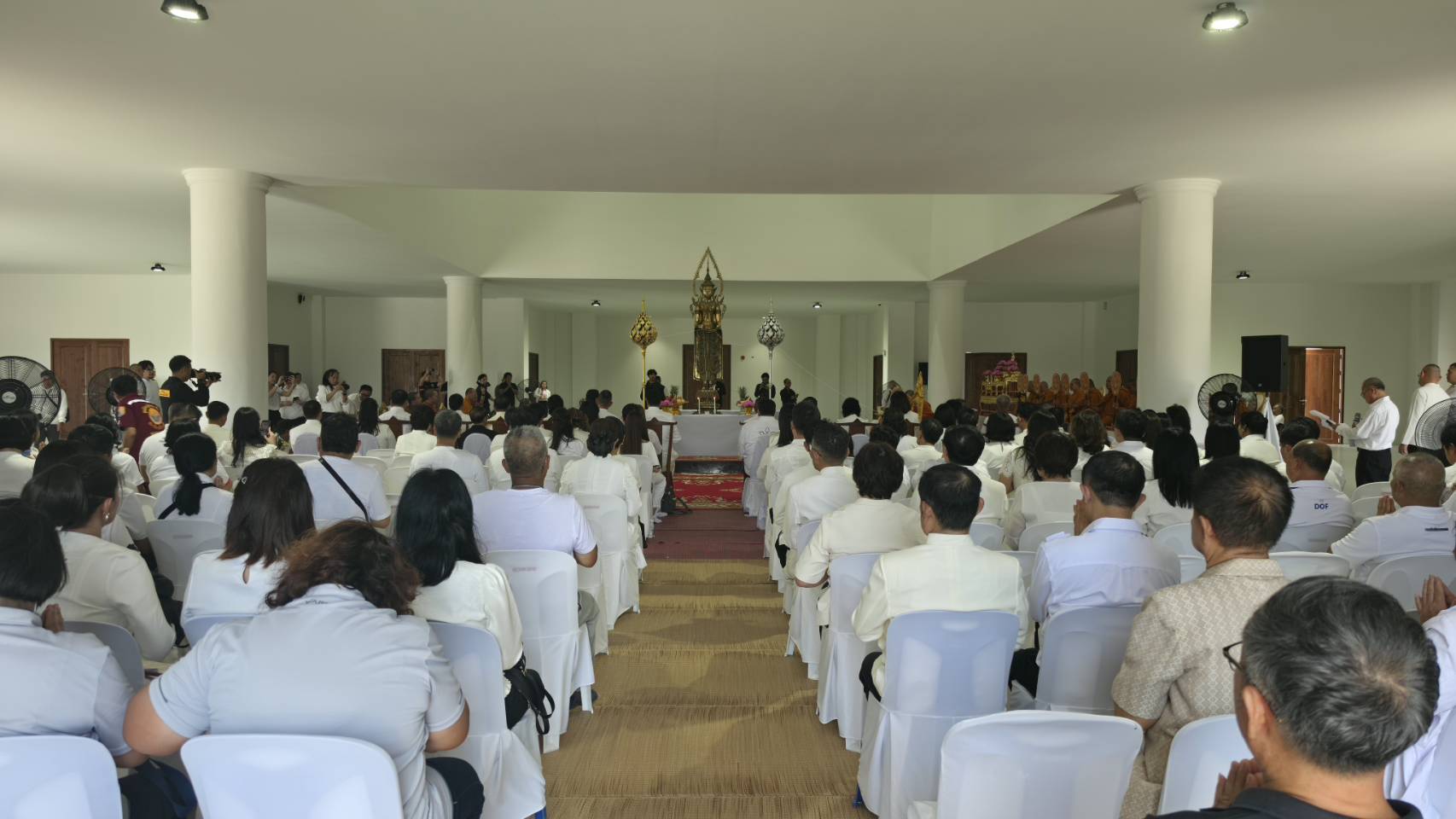 title - รองเลขาธิการ ส.ป.ก. ร่วมคณะ รมช.เกษตรฯ ทำบุญงานพืชสวนโลก พร้อมลงพื้นที่ตรวจเยี่ยม ส.ป.ก.อุดรธานี